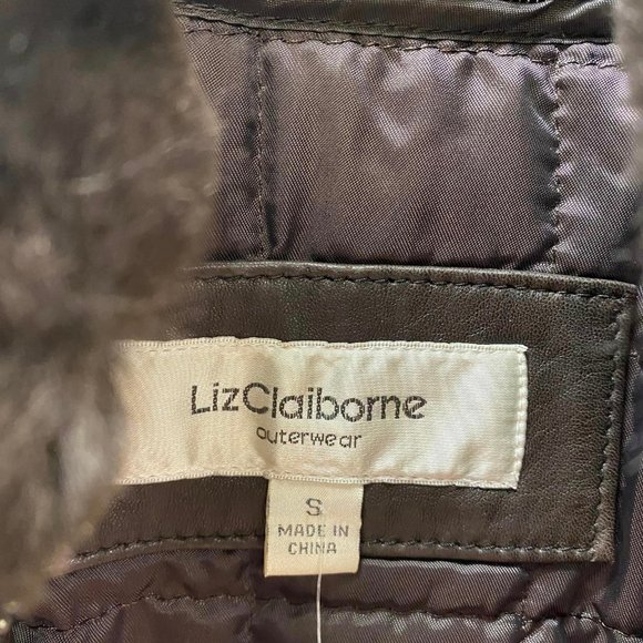 ****PRICE REDUCED*** Size Small  Liz Claiborne Outerwear Zip Up Leather Jacket - Picture 2 of 5